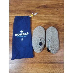 Bombas gripper slipper nwt 11-13Y Beige